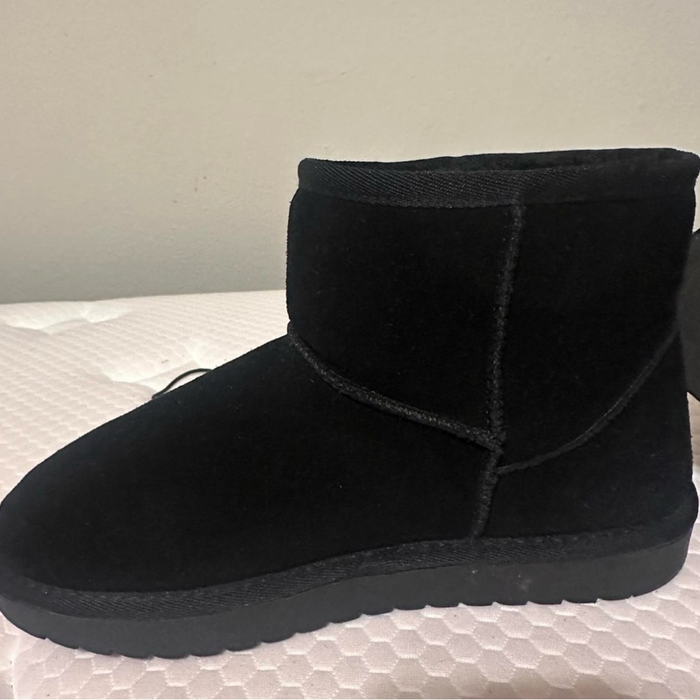Elegant Black Suede Ankle Boots